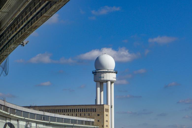 Kerstin Wüstenhöfer-Loges, Fotografie, “Unterwegs - Berlin-Tempelhof“