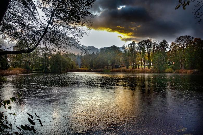 Kerstin Wüstenhöfer-Loges, Fotografie, “Stechlinsee bei Regen“, 2019