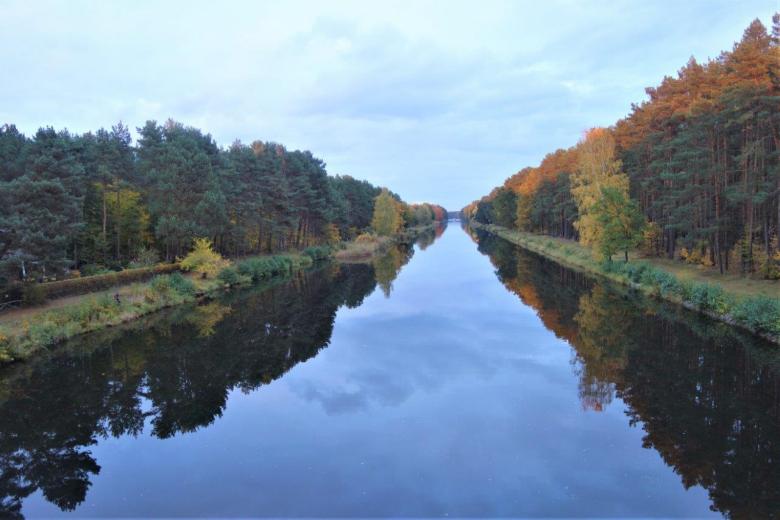 Kerstin Wüstenhöfer-Loges, Fotografie, “Herbstkanal“, 2020